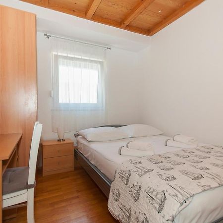 Apartment Luna Omiš Exterior foto