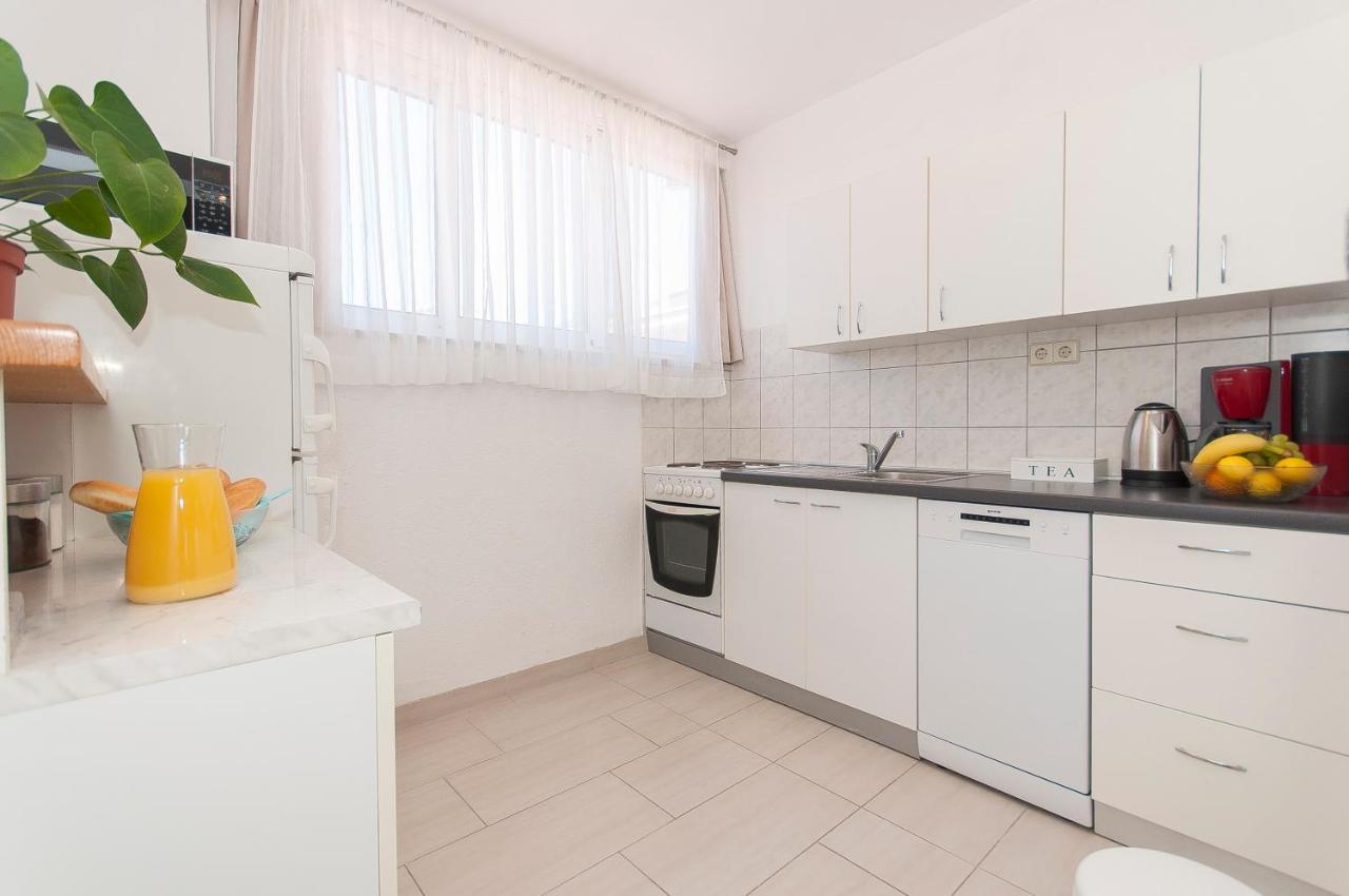 Apartment Luna Omiš Exterior foto