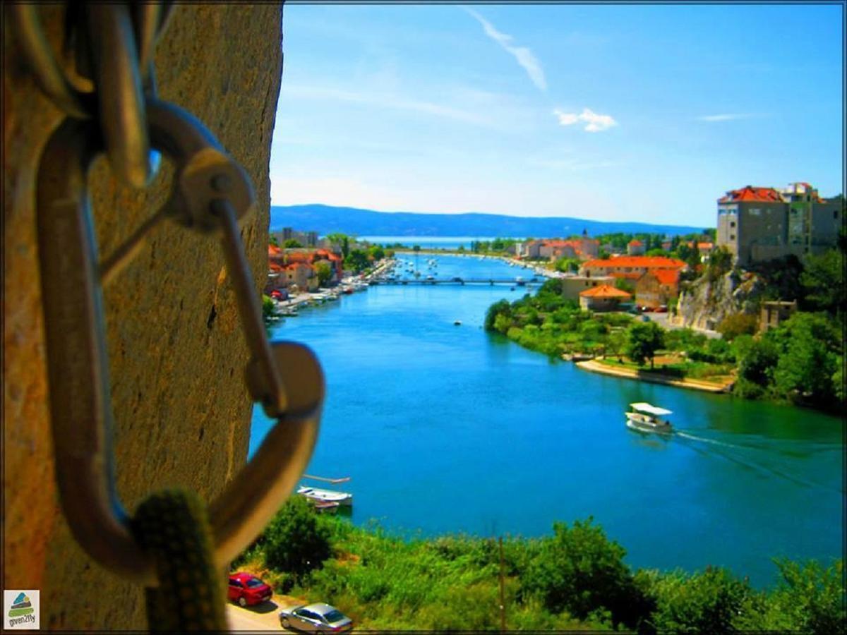 Apartment Luna Omiš Exterior foto